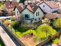 Недвижимость House, Ljubljana, Green Pit.: 24