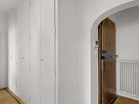 Недвижимость Apartment 5.5 rooms: 8