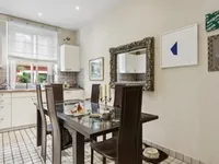 Недвижимость Apartment 2.5 rooms: 6