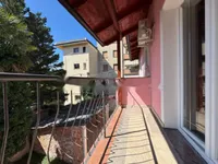 Недвижимость Трехкомнатная квартира в центре: 11