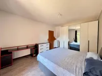 Недвижимость Трехкомнатная квартира в центре: 12