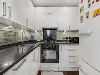 Недвижимость Cathcart Road: 13