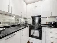 Недвижимость Cathcart Road: 14