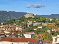 Недвижимость Трехкомнатная в центре Горички: 27