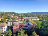 Недвижимость Трехкомнатная в центре Горички: 30