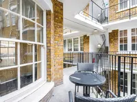 Недвижимость Fulham Road: 8
