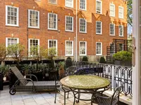 Недвижимость Redcliffe Square: 3