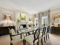 Недвижимость Cheyne Court: 12