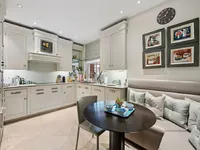Недвижимость Cheyne Court: 13