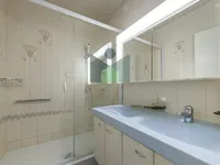 Недвижимость Apartment 5 rooms: 6