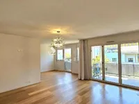 Недвижимость Apartment 5 rooms: 8