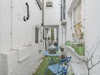 Недвижимость Roland Gardens, South Kensington: 18