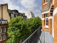 Недвижимость Draycott Avenue: 1