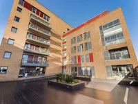 Недвижимость Collins Tower, Blues Street: 6