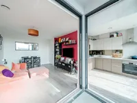 Недвижимость Fairbridge Road: 10