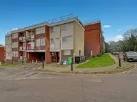 Недвижимость Ainsworth Close: 3
