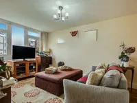 Недвижимость Ainsworth Close: 5