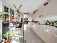 Недвижимость Trinity Way, Acton: 3