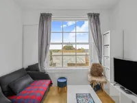 Недвижимость Cliff Court, Cliff Road: 3