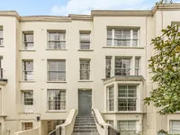 Недвижимость Cliff Court, Cliff Road: 8