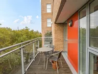 Недвижимость Glengall Road: 16