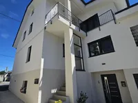 Недвижимость Twin House New Ljubljana Vich: 1