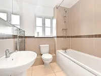 Недвижимость Robson Avenue, Willesden, Lond: 10