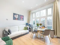 Недвижимость Holland Road, Kensington: 1