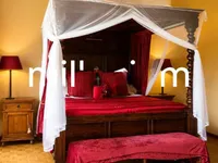 Недвижимость Apartment 8 rooms: 6