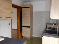 Недвижимость Квартира Второй Этаж, Центр: 8