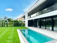 Недвижимость Single house 6 rooms: 2