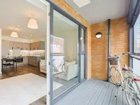 Недвижимость East Acton Lane: 11