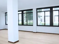 Недвижимость Apartment 6 rooms: 4