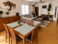 Недвижимость Apartment 5 rooms: 2