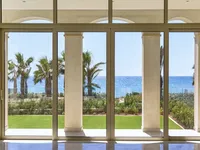 Недвижимость 6 Bedroom Villa for Sale in Pervolia, Larnaca: 4