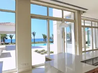Недвижимость 6 Bedroom Villa for Sale in Pervolia, Larnaca: 7