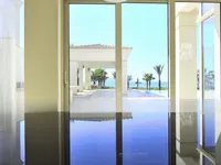 Недвижимость 6 Bedroom Villa for Sale in Pervolia, Larnaca: 8