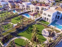 Недвижимость 6 Bedroom Villa for Sale in Pervolia, Larnaca: 18