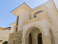 Недвижимость 6 Bedroom Villa for Sale in Pervolia, Larnaca: 23