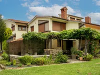 Недвижимость House, Pomyan: 24