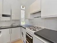 Недвижимость Finborough Road: 5