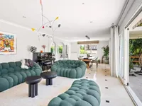Недвижимость Single house 7 rooms: 3