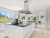 Недвижимость Single house 7 rooms: 8