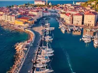 Недвижимость House with a Terrace Piran: 28
