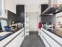 Недвижимость Bifamiliar house 6 rooms: 10