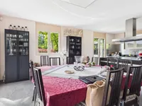 Недвижимость Bifamiliar house 6 rooms: 19