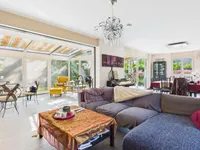 Недвижимость Bifamiliar house 6 rooms: 20