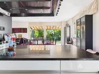 Недвижимость Bifamiliar house 6 rooms: 23