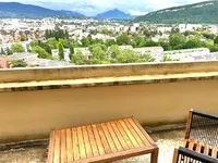 Недвижимость Apartment 5 rooms: 6