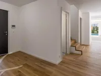 Недвижимость Single house 7 rooms: 10